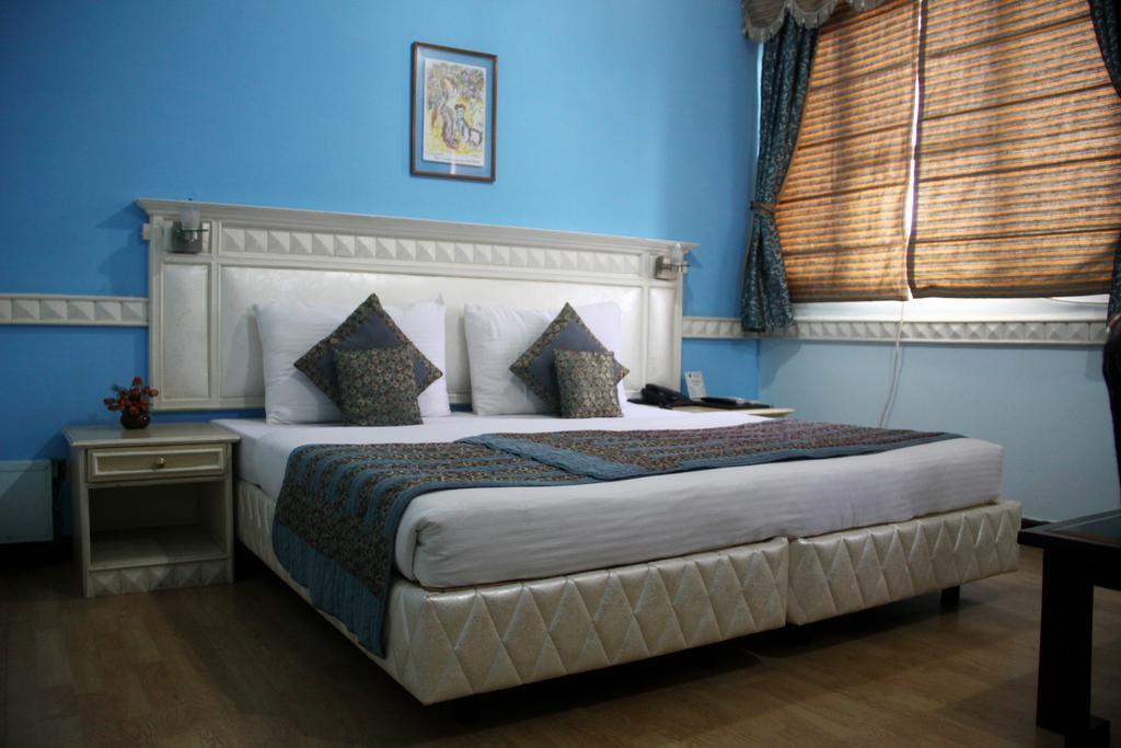 Hotel Amar Inn- Lajpat Nagar Central Market New Delhi Exteriör bild