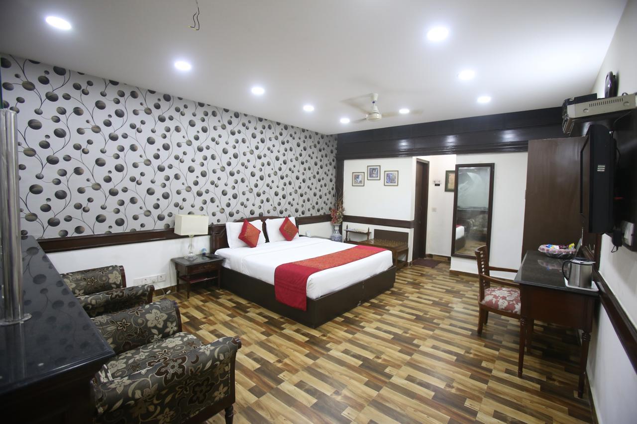 Hotel Amar Inn- Lajpat Nagar Central Market New Delhi Exteriör bild