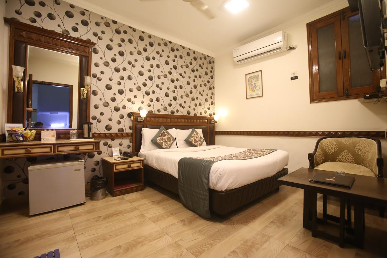 Hotel Amar Inn- Lajpat Nagar Central Market New Delhi Exteriör bild