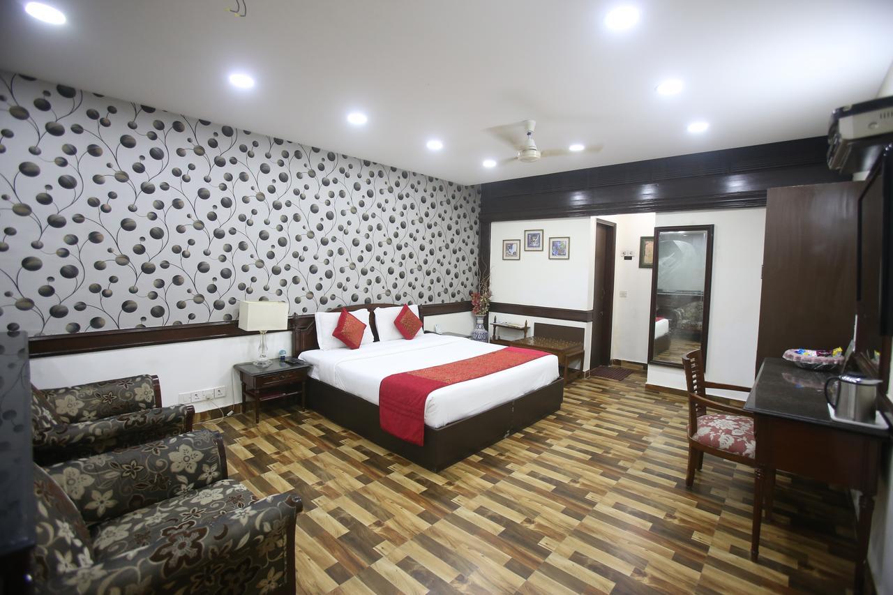 Hotel Amar Inn- Lajpat Nagar Central Market New Delhi Exteriör bild