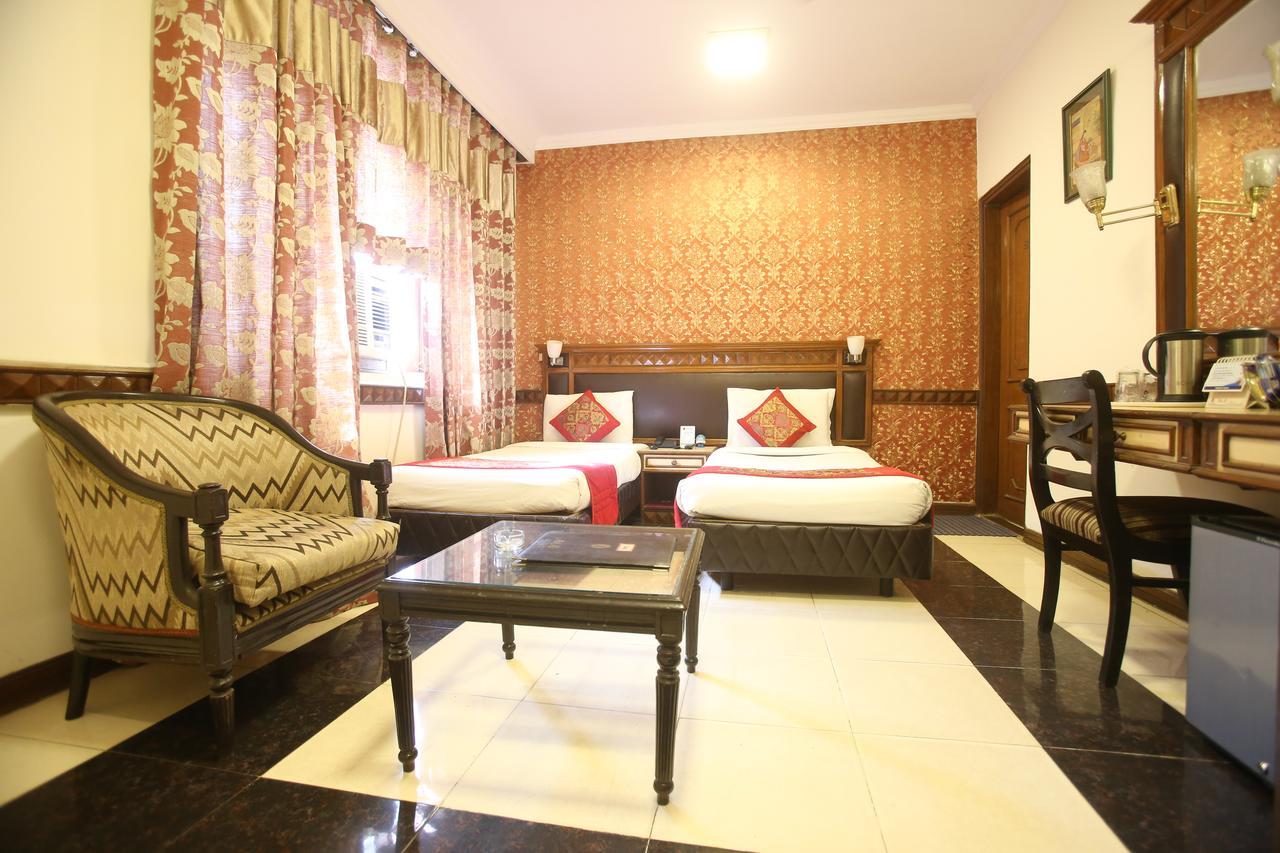 Hotel Amar Inn- Lajpat Nagar Central Market New Delhi Exteriör bild